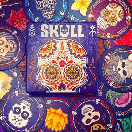 بازی فکری جمجمه Skull | بازی کارتی بلوف و دورهمی خانوادگی